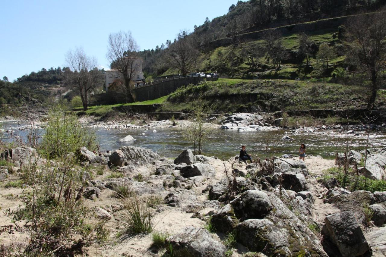 A L'Oree Des Cevennes Aigremont Exterior foto